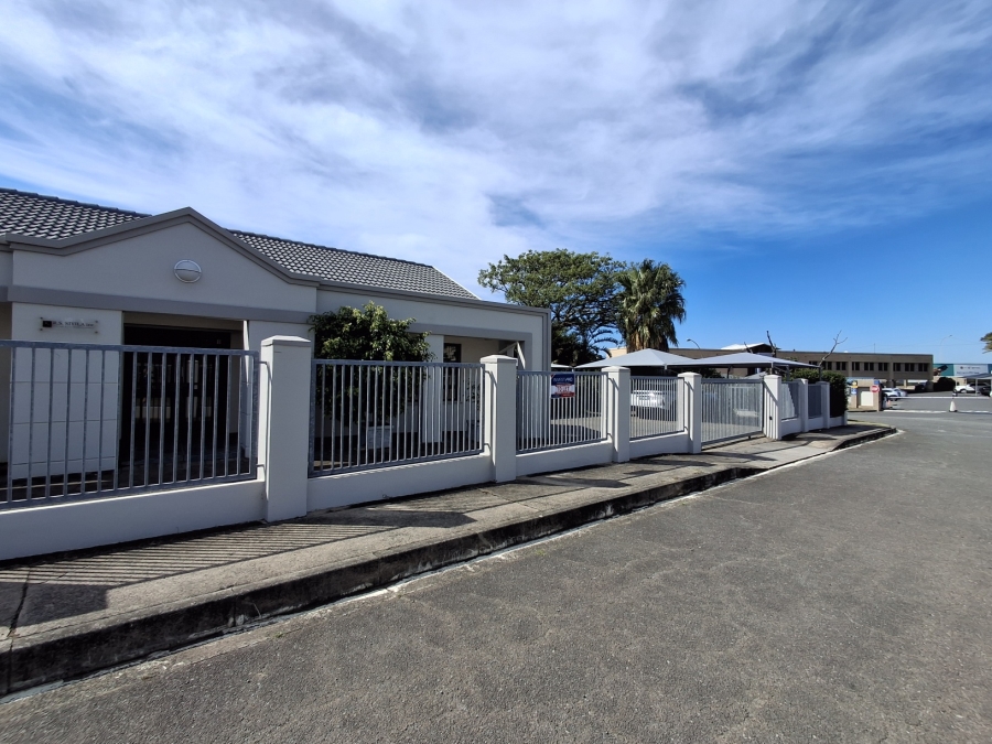 To Let Commercial Property for Rent in Stirling Eastern Cape